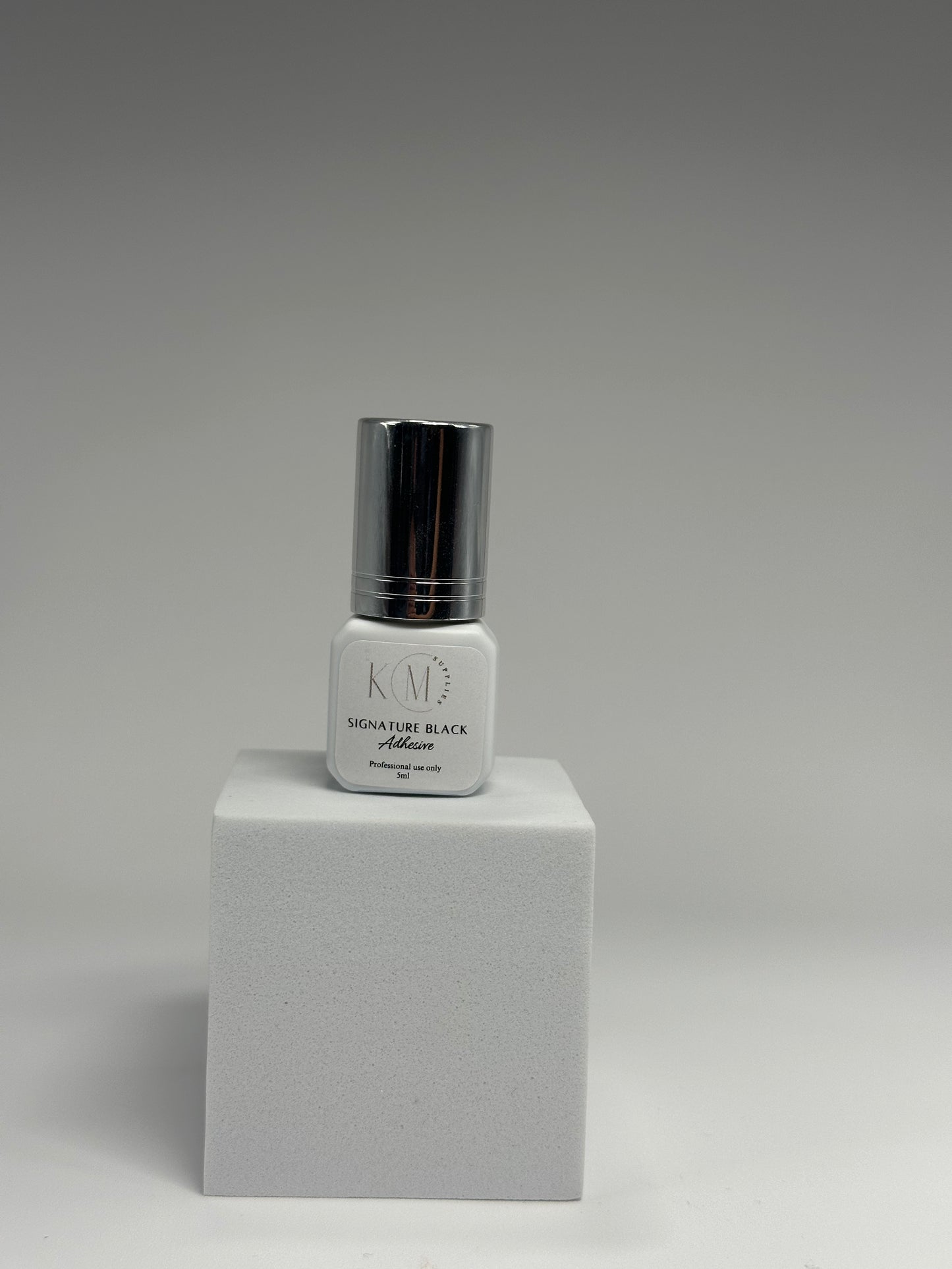 Signature Black adhesive (.5 sec drying time)
